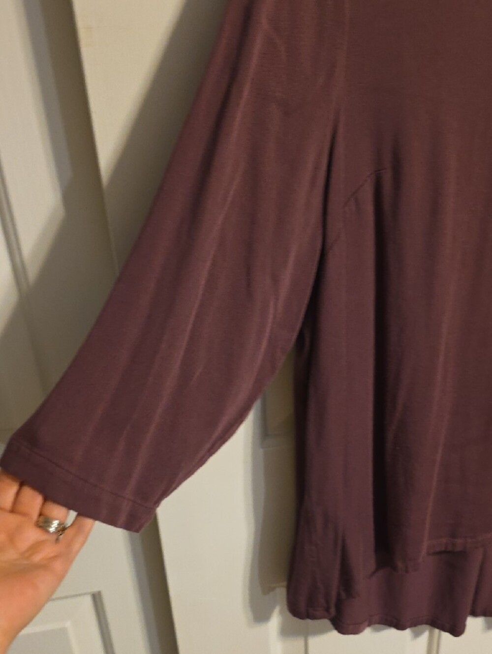 Lisa Rinna Collection Plum V-Neck Top - Picture 5 of 8